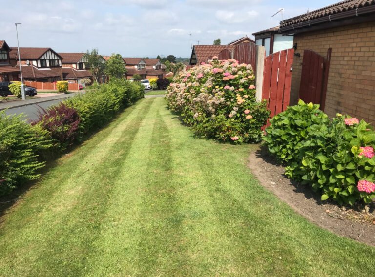 Ashton Under Lyne Garden Maintenance