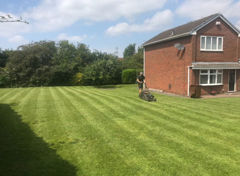Ashton Under Lyne Garden Maintenance
